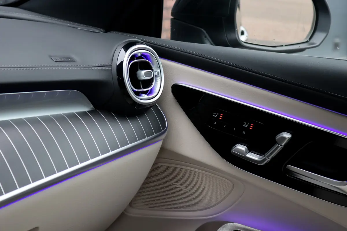 180 AMG Line | Distronic | Airscarf | Memory | Keyless Go | Cabriocomfortpakket | Verwarmd Stuurwiel | Surround Camera | Augmented Reality |