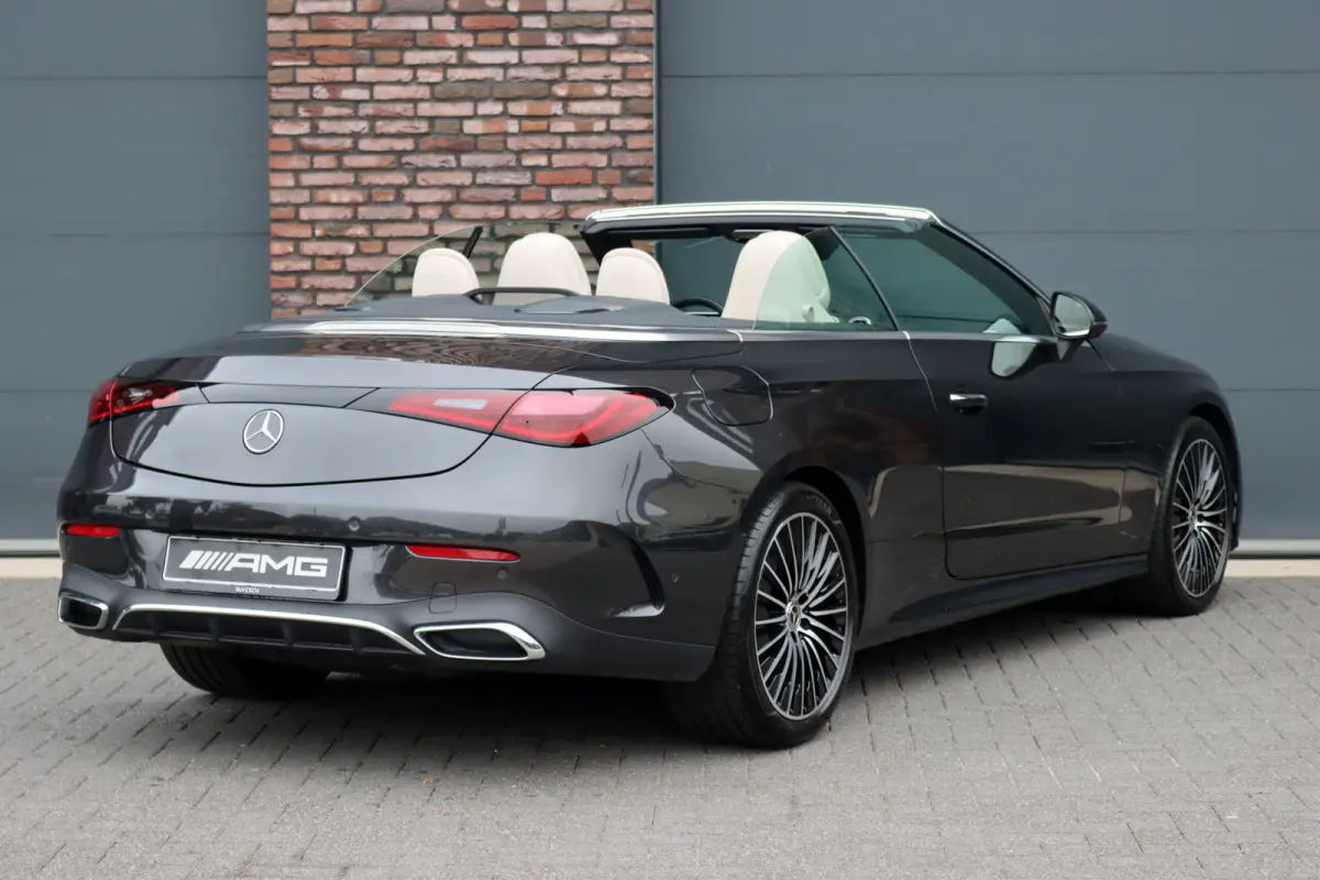 180 AMG Line | Distronic | Airscarf | Memory | Keyless Go | Cabriocomfortpakket | Verwarmd Stuurwiel | Surround Camera | Augmented Reality |