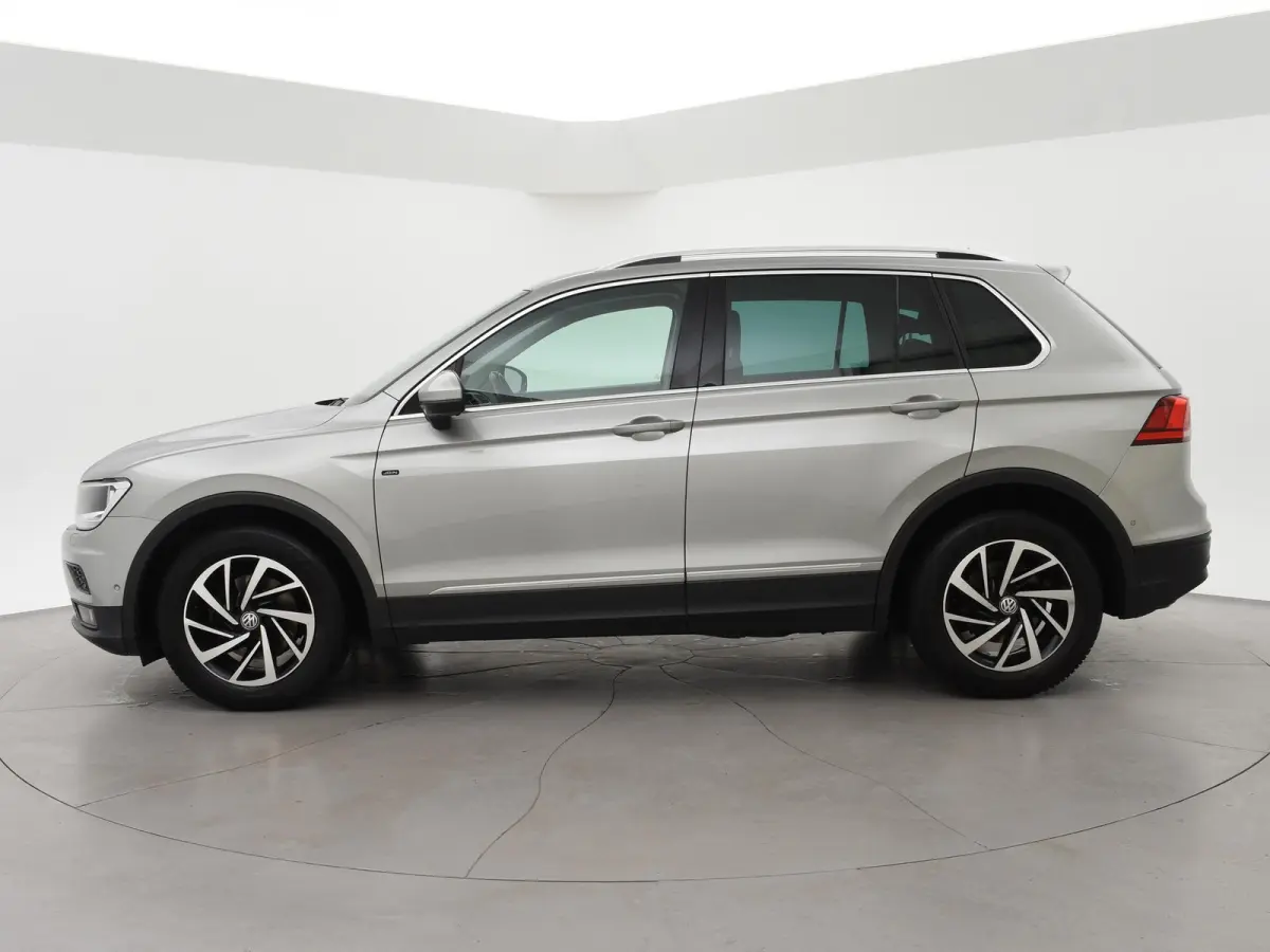 1.4 TSI + HEAD-UP DISPLAY | ADAPTIVE CRUISE | CAMERA | ELEKTR. ACHTERKLEP | STOELVERWARMING