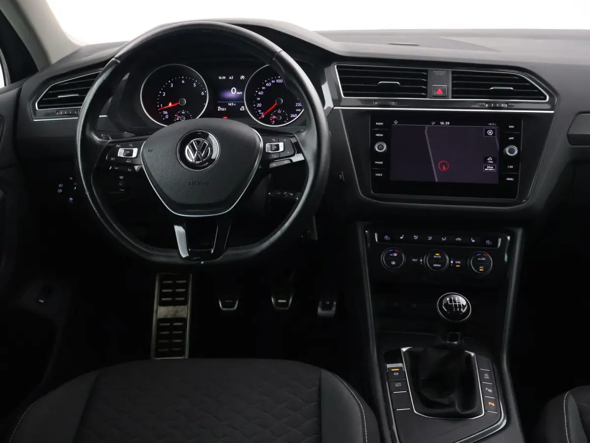 1.4 TSI + HEAD-UP DISPLAY | ADAPTIVE CRUISE | CAMERA | ELEKTR. ACHTERKLEP | STOELVERWARMING