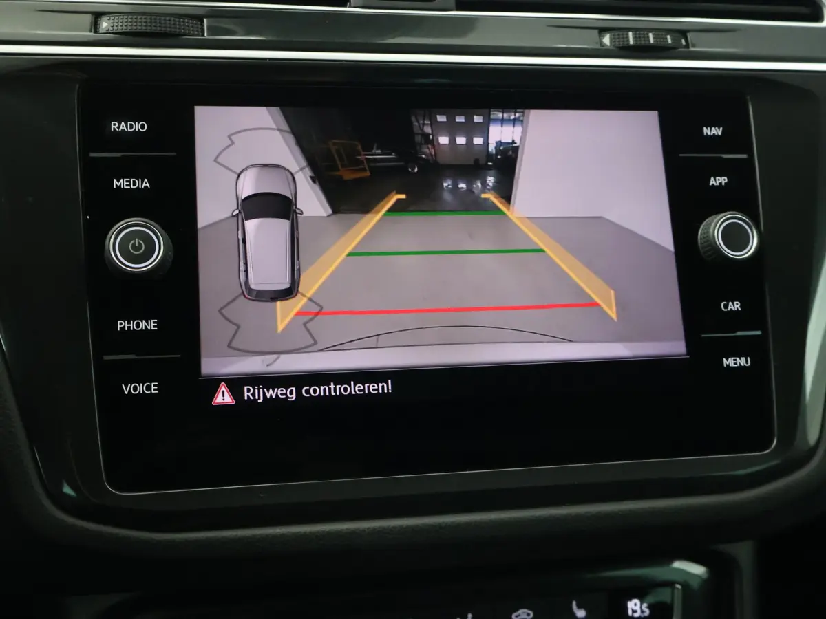 1.4 TSI + HEAD-UP DISPLAY | ADAPTIVE CRUISE | CAMERA | ELEKTR. ACHTERKLEP | STOELVERWARMING