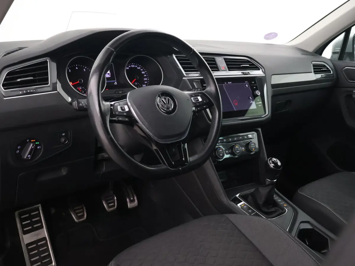 1.4 TSI + HEAD-UP DISPLAY | ADAPTIVE CRUISE | CAMERA | ELEKTR. ACHTERKLEP | STOELVERWARMING