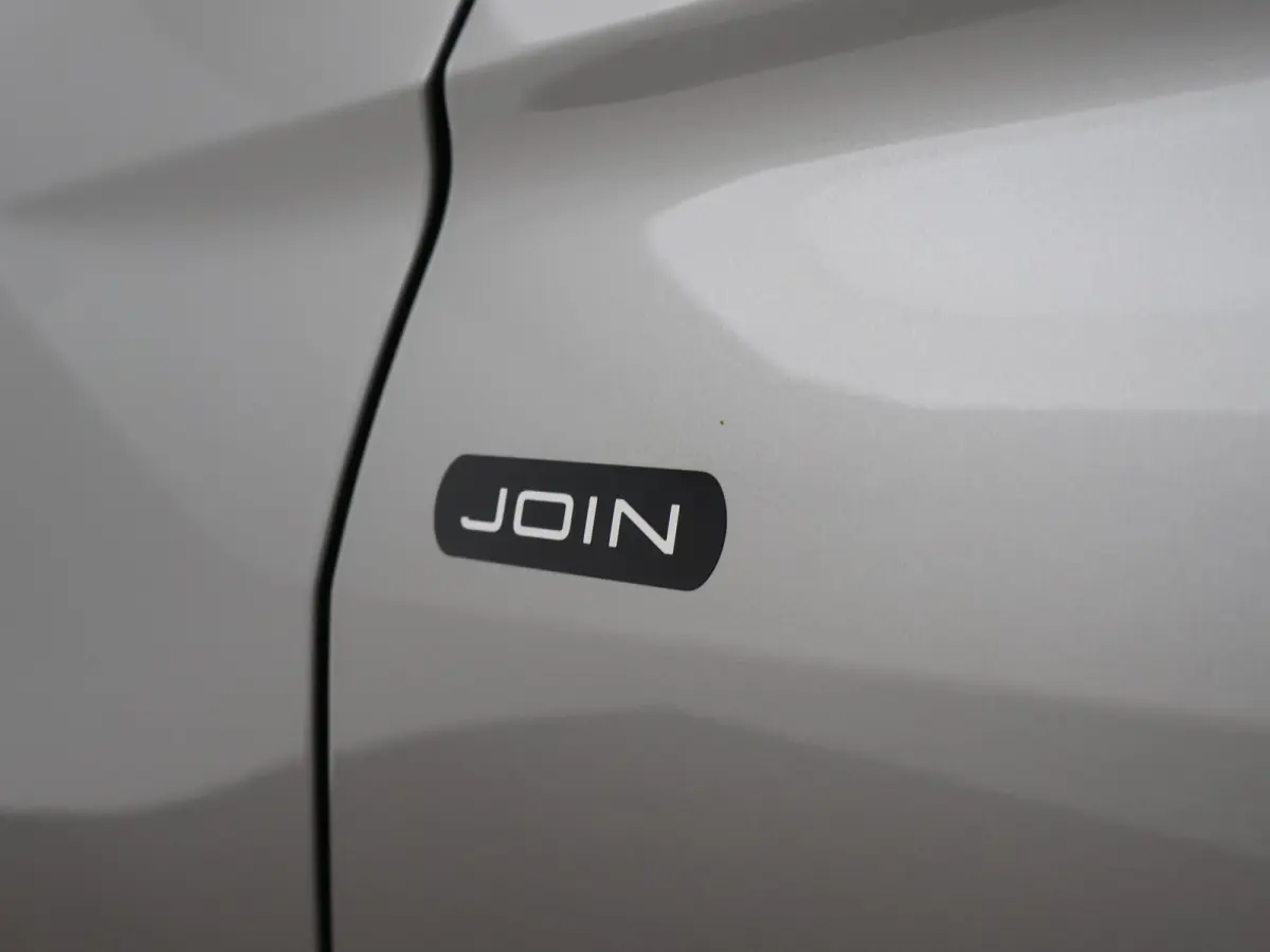 1.4 TSI + HEAD-UP DISPLAY | ADAPTIVE CRUISE | CAMERA | ELEKTR. ACHTERKLEP | STOELVERWARMING