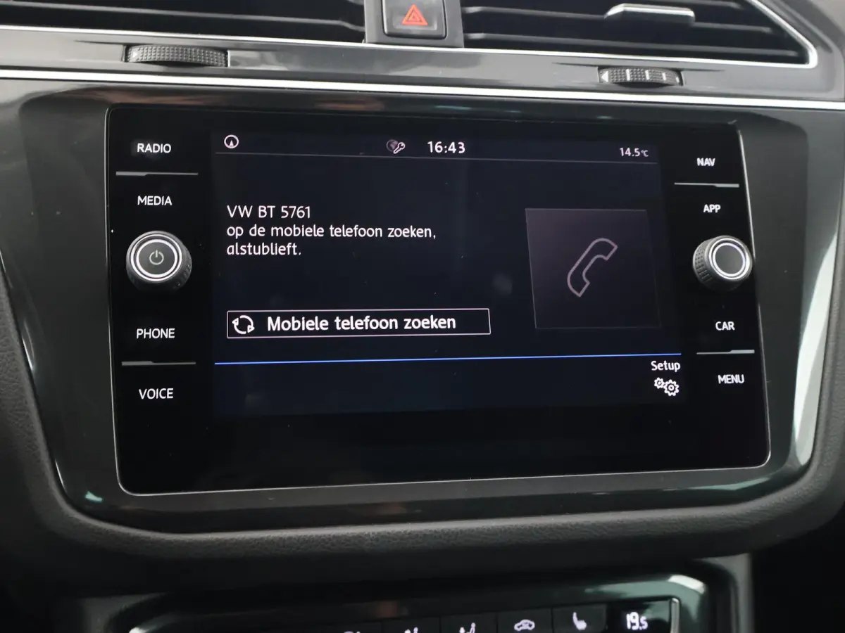 1.4 TSI + HEAD-UP DISPLAY | ADAPTIVE CRUISE | CAMERA | ELEKTR. ACHTERKLEP | STOELVERWARMING