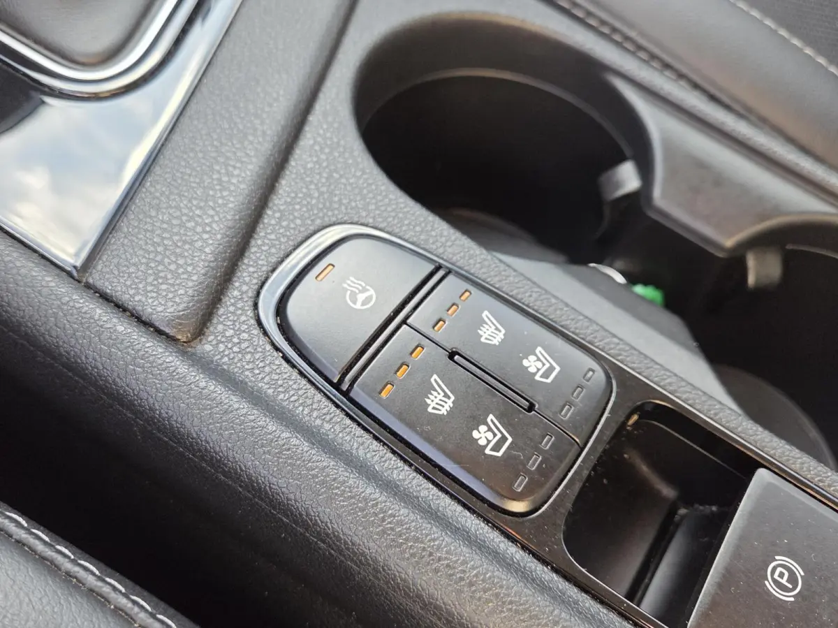 1.6 GDi Hybrid ExecutiveLine | Trekhaak / 18" / Leder | 1e Eigenaar / Dealer onderh.