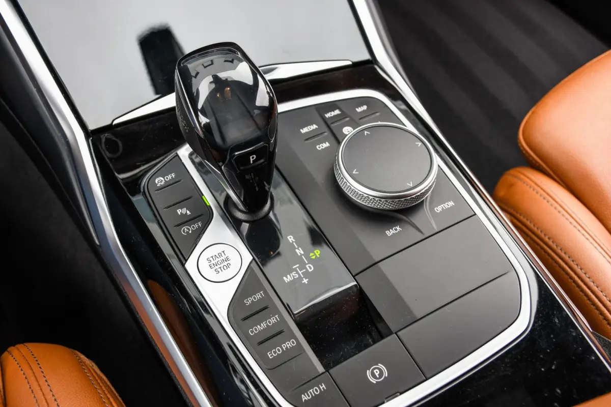 320i High Executive Leer LED NAP M-sport