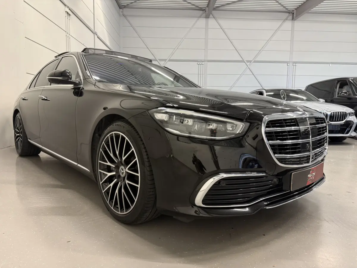 580 e PANO/BURMESTER/VENTILATIE/LUCHTVERING/ACC/HEAD-UP/360CAMERA/SOFT-CLOSE/20"/DONKERE-HEMEL/VOLLEDIG MERCEDES DEALER HISTORIE/BTW-AUTO