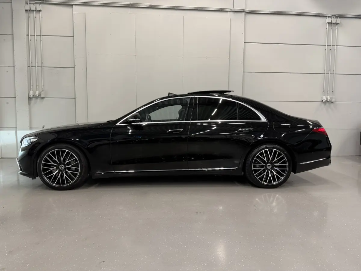 580 e PANO/BURMESTER/VENTILATIE/LUCHTVERING/ACC/HEAD-UP/360CAMERA/SOFT-CLOSE/20"/DONKERE-HEMEL/VOLLEDIG MERCEDES DEALER HISTORIE/BTW-AUTO
