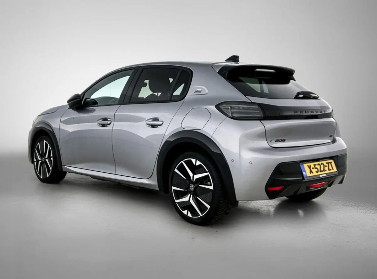 156pk EV GT 51 kWh Automaat | Glazendak | Adaptieve Cruise Control | Camera Voor + Achter | Navigatie | Climate Control | 17"LMV | Full-LED | Keyless Entry/Start |
