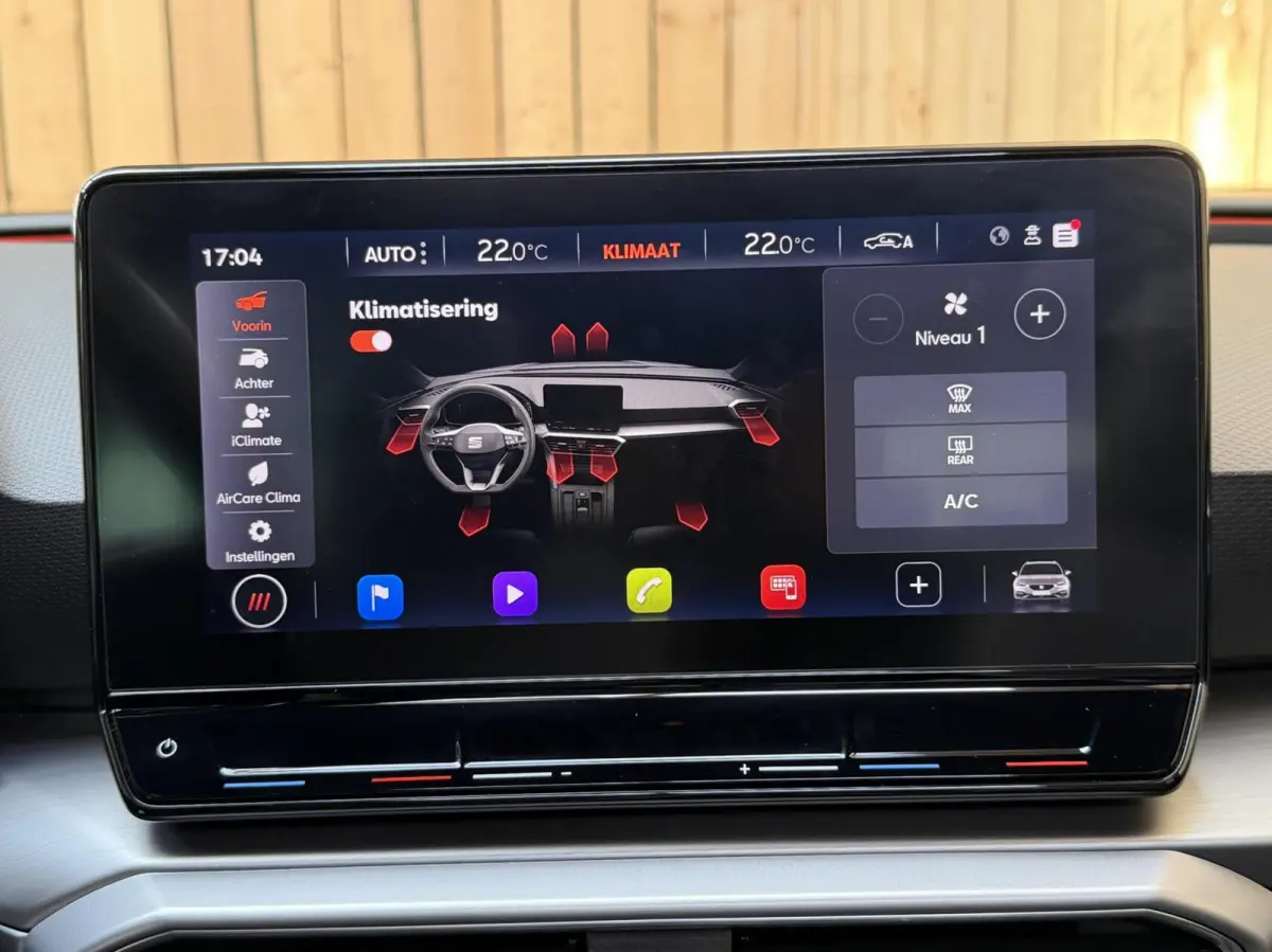 1.4 TSI eHybrid PHEV FR SoH 90,4% | Achteruitrijcamera | Apple CarPlay/Android Auto | Climate & cruise control | LED koplampen | Navigatiesysteem | Panoramadak | Parkeersensoren voor en acht