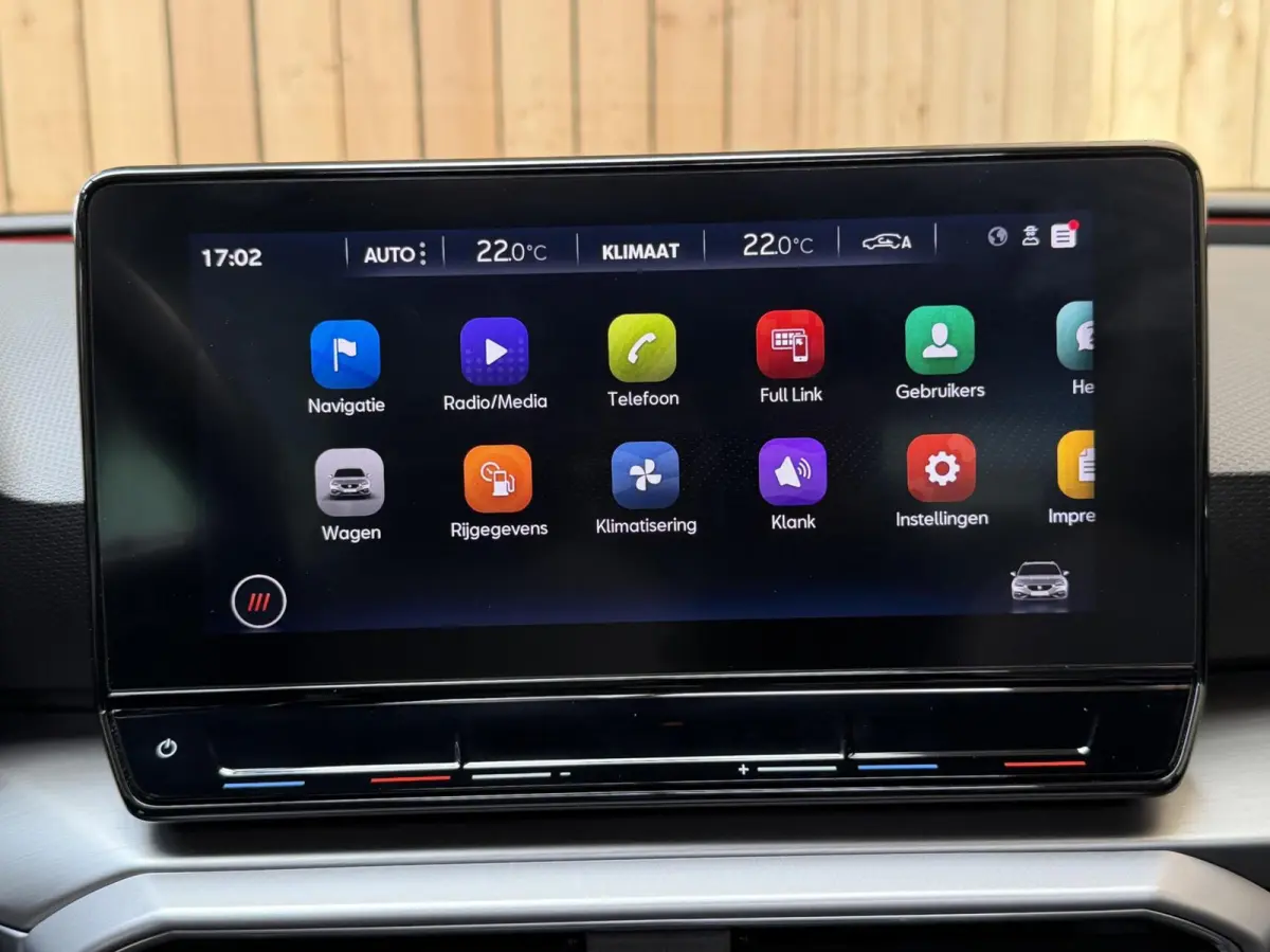 1.4 TSI eHybrid PHEV FR SoH 90,4% | Achteruitrijcamera | Apple CarPlay/Android Auto | Climate & cruise control | LED koplampen | Navigatiesysteem | Panoramadak | Parkeersensoren voor en acht