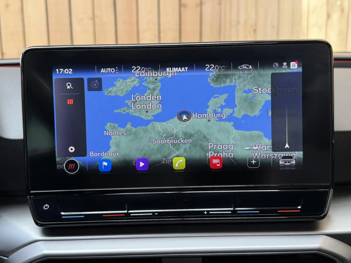 1.4 TSI eHybrid PHEV FR SoH 90,4% | Achteruitrijcamera | Apple CarPlay/Android Auto | Climate & cruise control | LED koplampen | Navigatiesysteem | Panoramadak | Parkeersensoren voor en acht