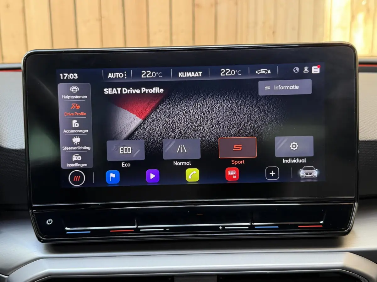 1.4 TSI eHybrid PHEV FR SoH 90,4% | Achteruitrijcamera | Apple CarPlay/Android Auto | Climate & cruise control | LED koplampen | Navigatiesysteem | Panoramadak | Parkeersensoren voor en acht