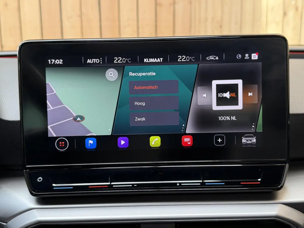 1.4 TSI eHybrid PHEV FR SoH 90,4% | Achteruitrijcamera | Apple CarPlay/Android Auto | Climate & cruise control | LED koplampen | Navigatiesysteem | Panoramadak | Parkeersensoren voor en acht