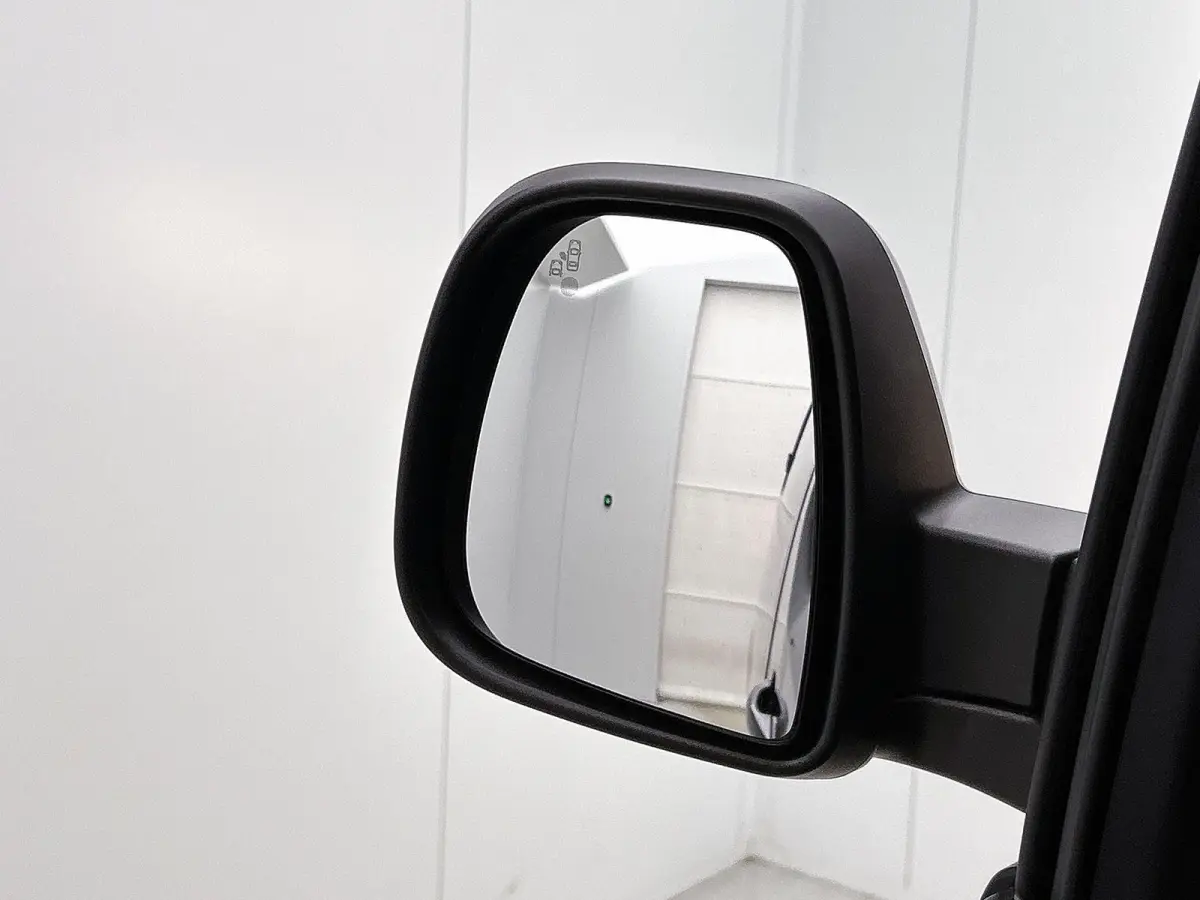 136pk EV L3 DC 75 kWh Automaat | Tot 8 Jaar Garantie | Navigatie | Trekhaak | Climate Control | Cruise Control | Achteruitrijcamera | Parkeersensoren Achter | Houten Vloer | Apple Carplay/An