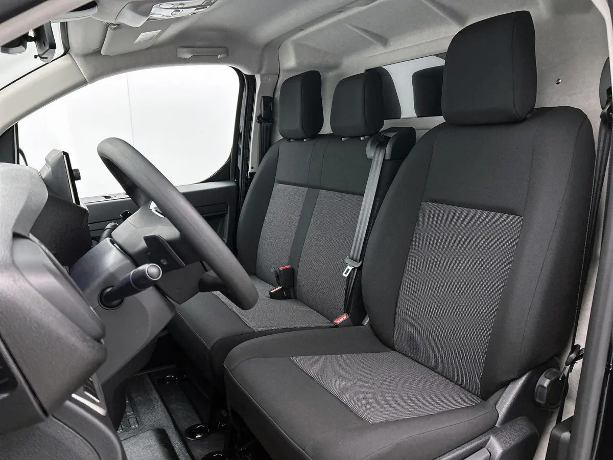 136pk EV L3 DC 75 kWh Automaat | Tot 8 Jaar Garantie | Navigatie | Trekhaak | Climate Control | Cruise Control | Achteruitrijcamera | Parkeersensoren Achter | Houten Vloer | Apple Carplay/An