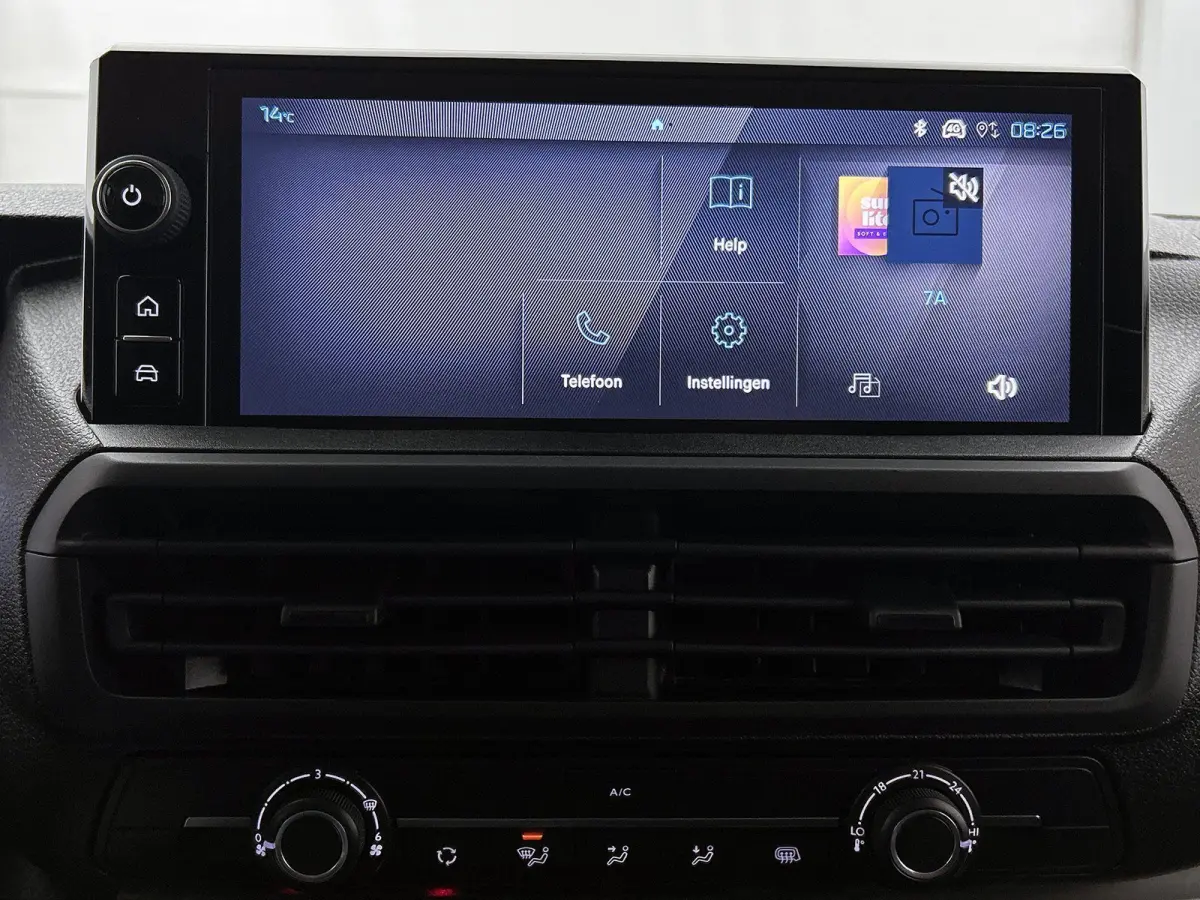 136pk EV L3 DC 75 kWh Automaat | Tot 8 Jaar Garantie | Navigatie | Trekhaak | Climate Control | Cruise Control | Achteruitrijcamera | Parkeersensoren Achter | Houten Vloer | Apple Carplay/An