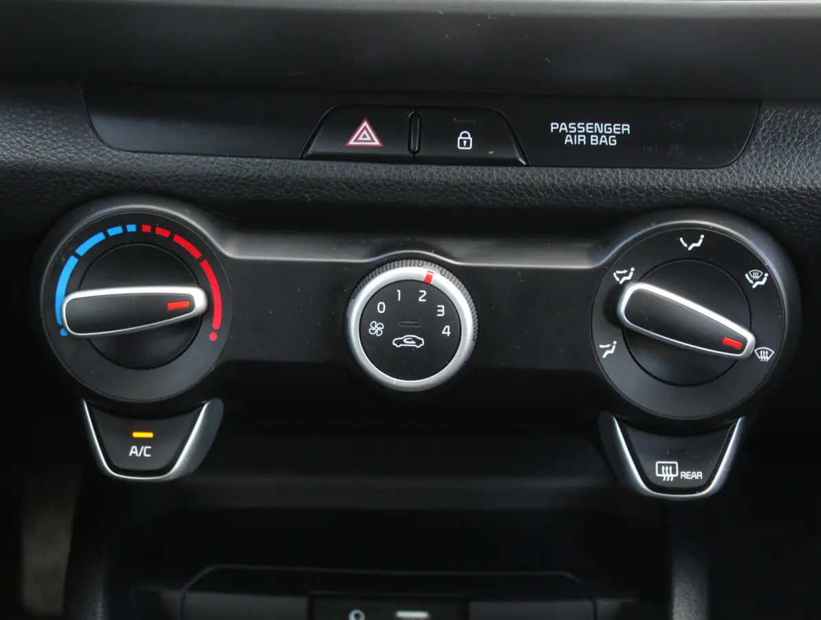 1.0 T-GDi DynamicLine AIRCO | CARPLAY | AUTOMAAT | CRUISE | TRHAAK | LED | LMV17 | CAMERA | DAB