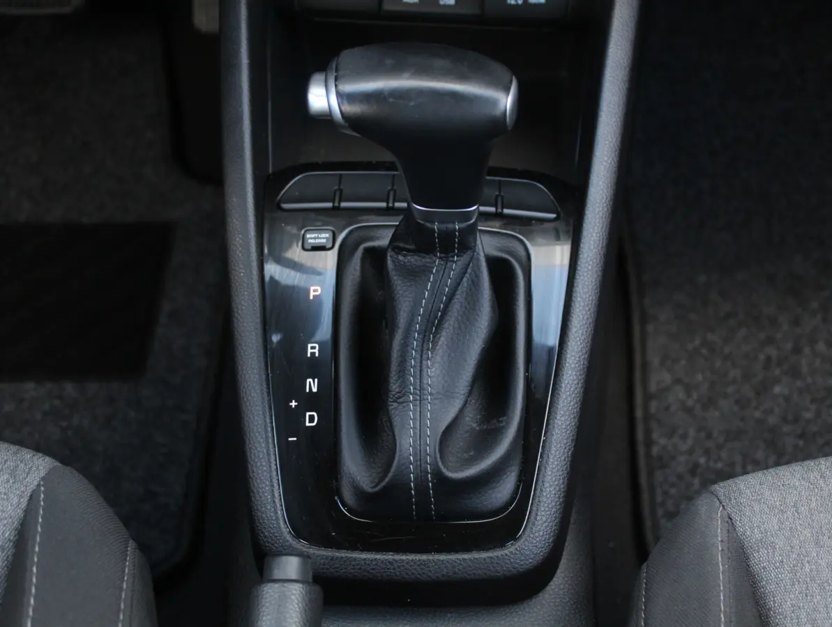 1.0 T-GDi DynamicLine AIRCO | CARPLAY | AUTOMAAT | CRUISE | TRHAAK | LED | LMV17 | CAMERA | DAB