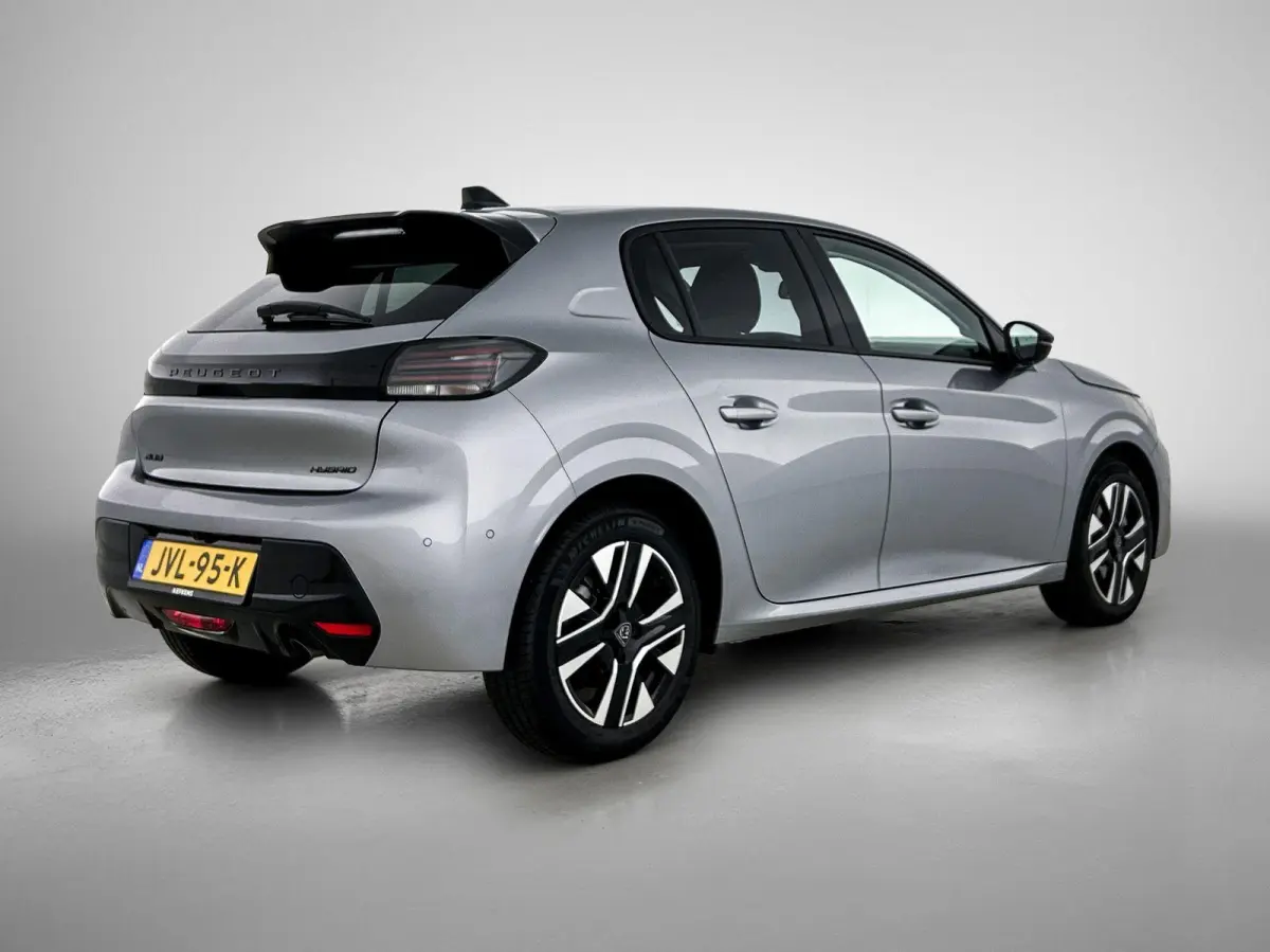 1.2 Hybrid 110pk Allure Automaat | Tot 8 Jaar Garantie | Navigatie | 360 Camera | Adaptieve Cruise Control | 16"LMV | Dodehoekdetectie | Draadloze telefoonlader | Apple Carplay/Android Auto 