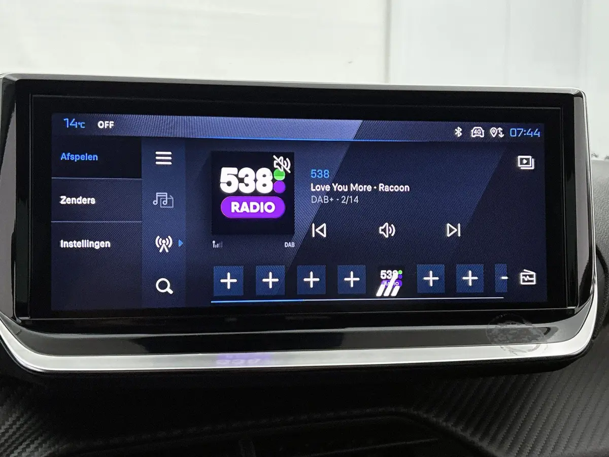 1.2 Hybrid 110pk Allure Automaat | Tot 8 Jaar Garantie | Navigatie | 360 Camera | Adaptieve Cruise Control | 16"LMV | Dodehoekdetectie | Draadloze telefoonlader | Apple Carplay/Android Auto 