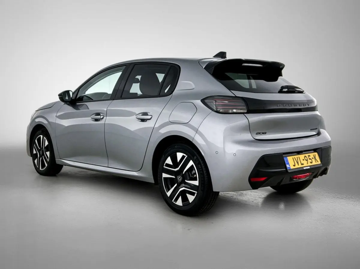 1.2 Hybrid 110pk Allure Automaat | Tot 8 Jaar Garantie | Navigatie | 360 Camera | Adaptieve Cruise Control | 16"LMV | Dodehoekdetectie | Draadloze telefoonlader | Apple Carplay/Android Auto 