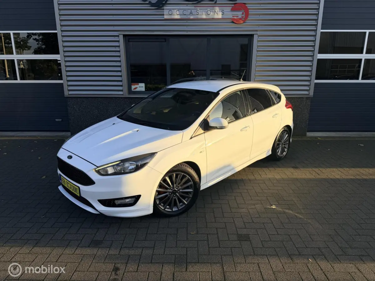 1.0 ST-Line 1e Eigenaar NIEUWSTAAT!!!