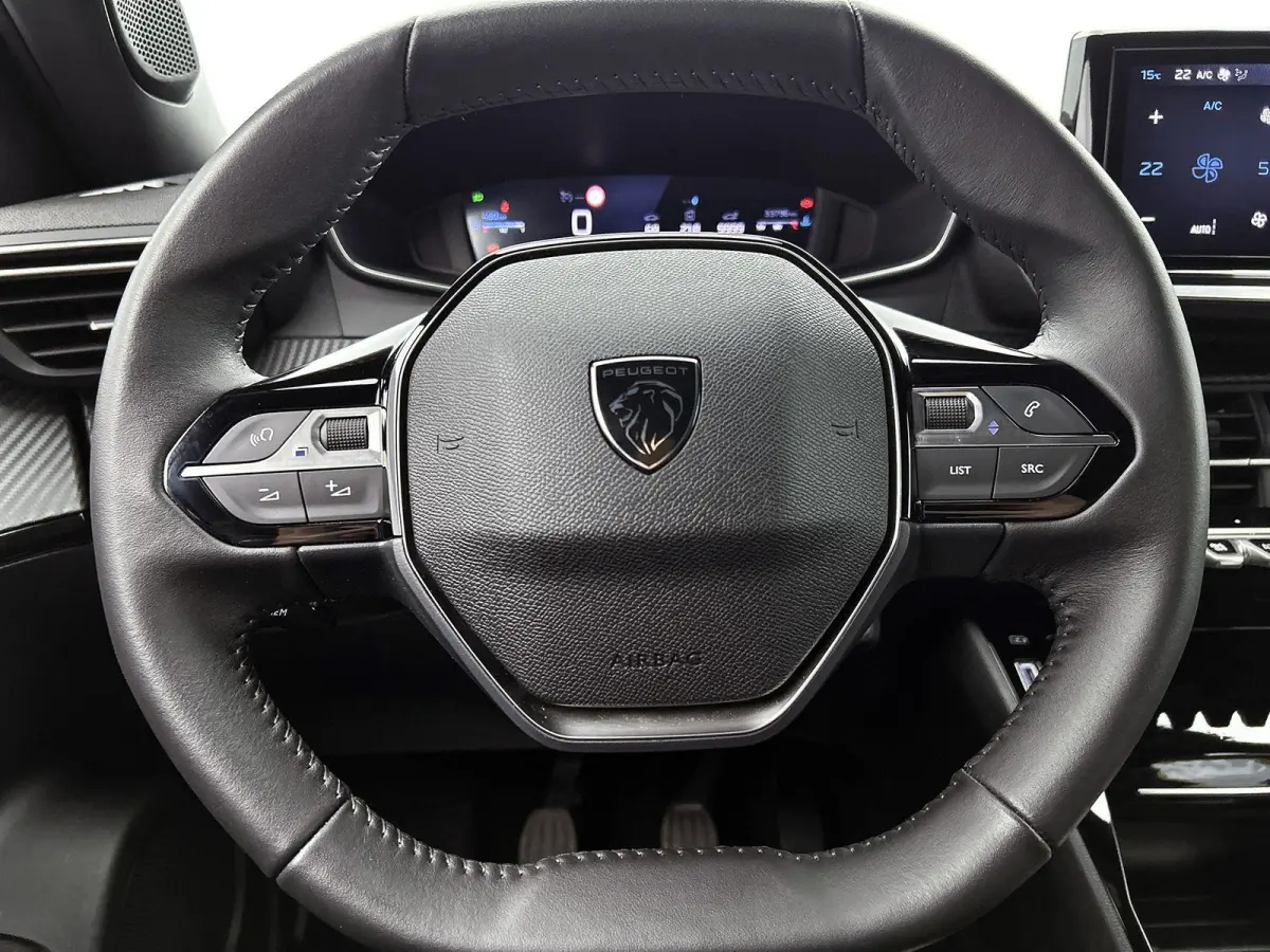 1.2 100pk Allure | Navigatie | Climate Control | Cruise Control | 17"LMV | Parkeersensoren | LED | Keyless | Apple Carplay/Android Auto |