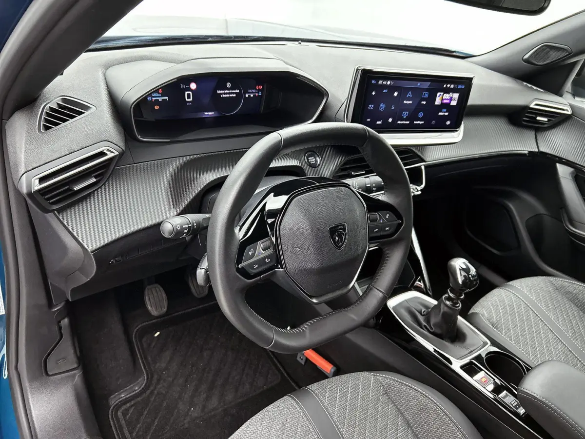 1.2 100pk Allure | Navigatie | Climate Control | Cruise Control | 17"LMV | Parkeersensoren | LED | Keyless | Apple Carplay/Android Auto |