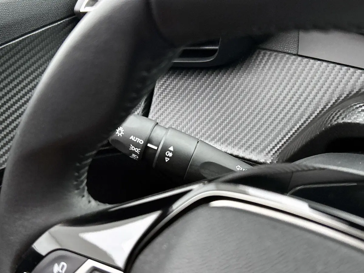 1.2 100pk Allure | Navigatie | Climate Control | Cruise Control | 17"LMV | Parkeersensoren | LED | Keyless | Apple Carplay/Android Auto |