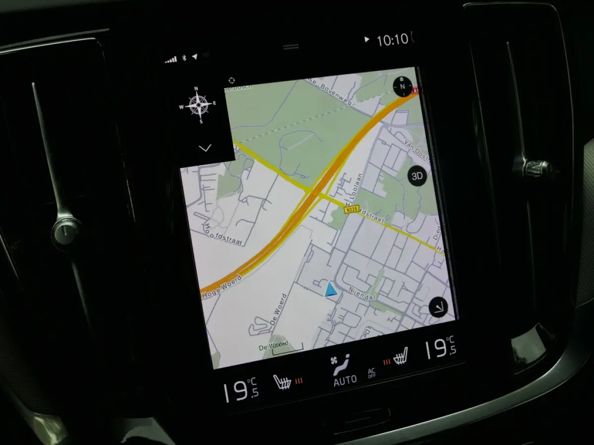 2.0 B4 R-Design Trekhaak / Camera / Apple Carplay