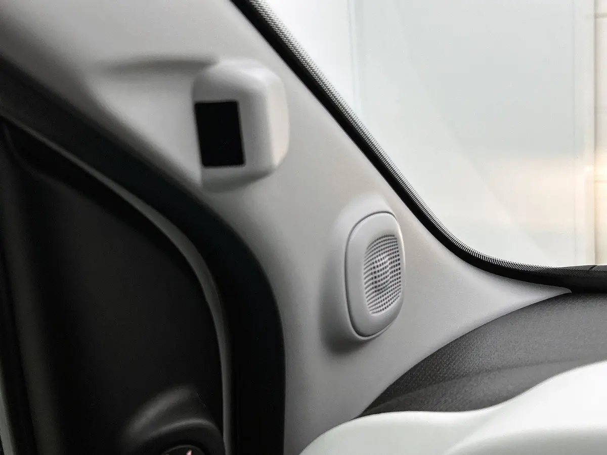 1.0 Cross | Tot 8 Jaar Garantie | VOORRAAD VOORDEEL | Apple Carplay/Android Auto | Airco | Cruise Control | 15"LMV |