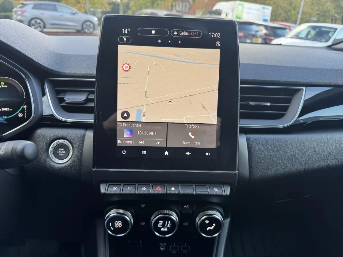 1.6 E-Tech Hybrid 145 Rive Gauche