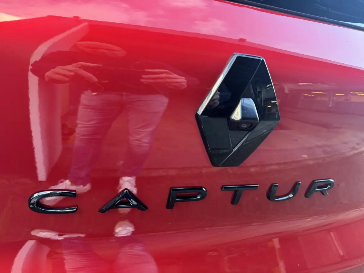 1.6 E-Tech Hybrid 145 Rive Gauche