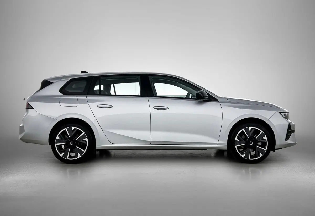 156pk 54 kWh Edition Automaat | Tot 8 Jaar Garantie | Apple Carplay/Android Auto | 18"LMV | Parkeersensoren | Adaptieve Cruise Control |