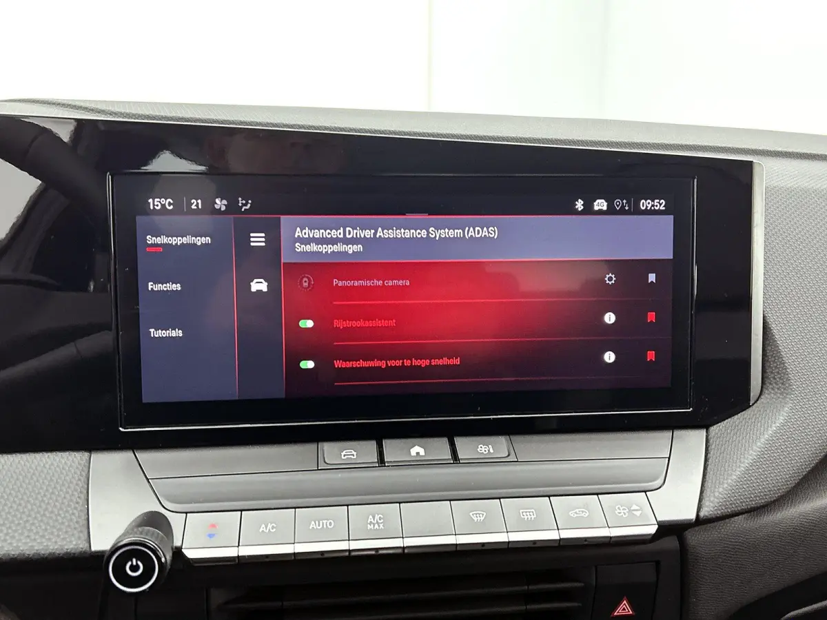 156pk 54 kWh Edition Automaat | Tot 8 Jaar Garantie | Apple Carplay/Android Auto | 18"LMV | Parkeersensoren | Adaptieve Cruise Control |