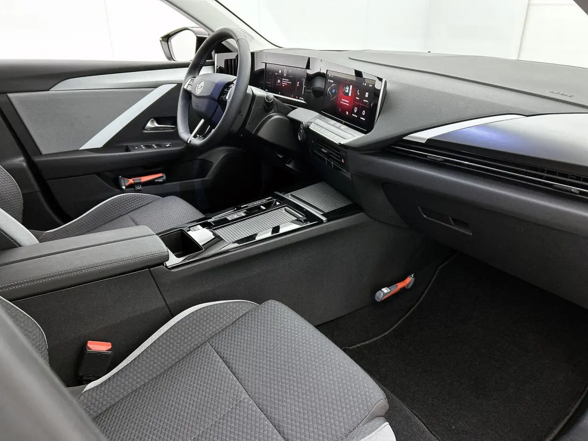 156pk 54 kWh Edition Automaat | Tot 8 Jaar Garantie | Apple Carplay/Android Auto | 18"LMV | Parkeersensoren | Adaptieve Cruise Control |