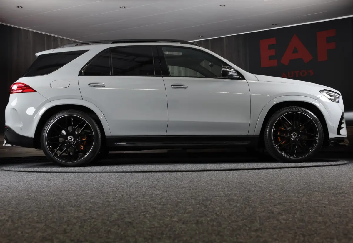400 e 4MATIC AMG 63 Look / Massage / Softclose / Head Up / Leder / 360 Camera / Memory / 23 Inch / Led