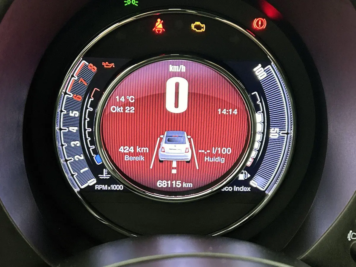 1.0 70pk Launch Edition | Soft-Top | Navigatie | Climate Control | Cruise Control | 16"LMV | Parkeersensoren |