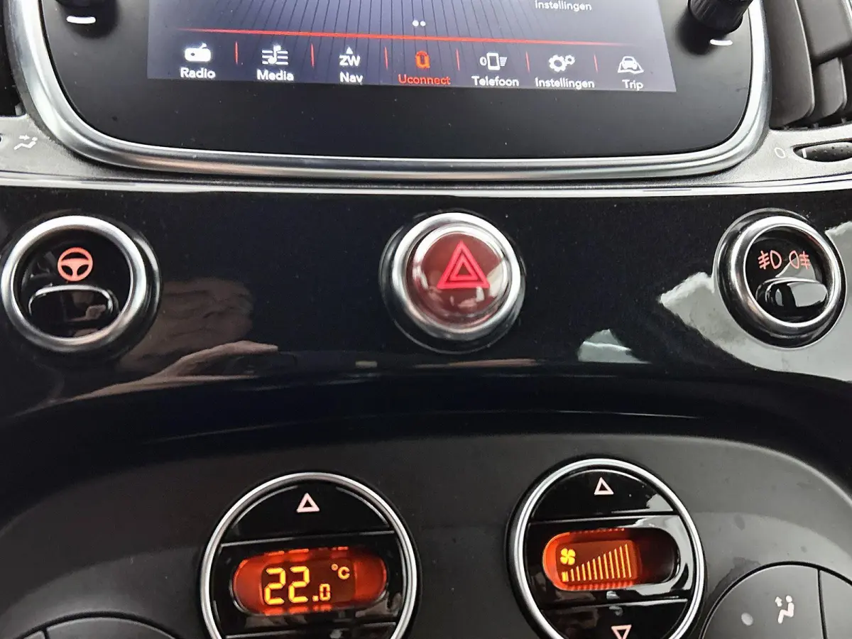 1.0 70pk Launch Edition | Soft-Top | Navigatie | Climate Control | Cruise Control | 16"LMV | Parkeersensoren |
