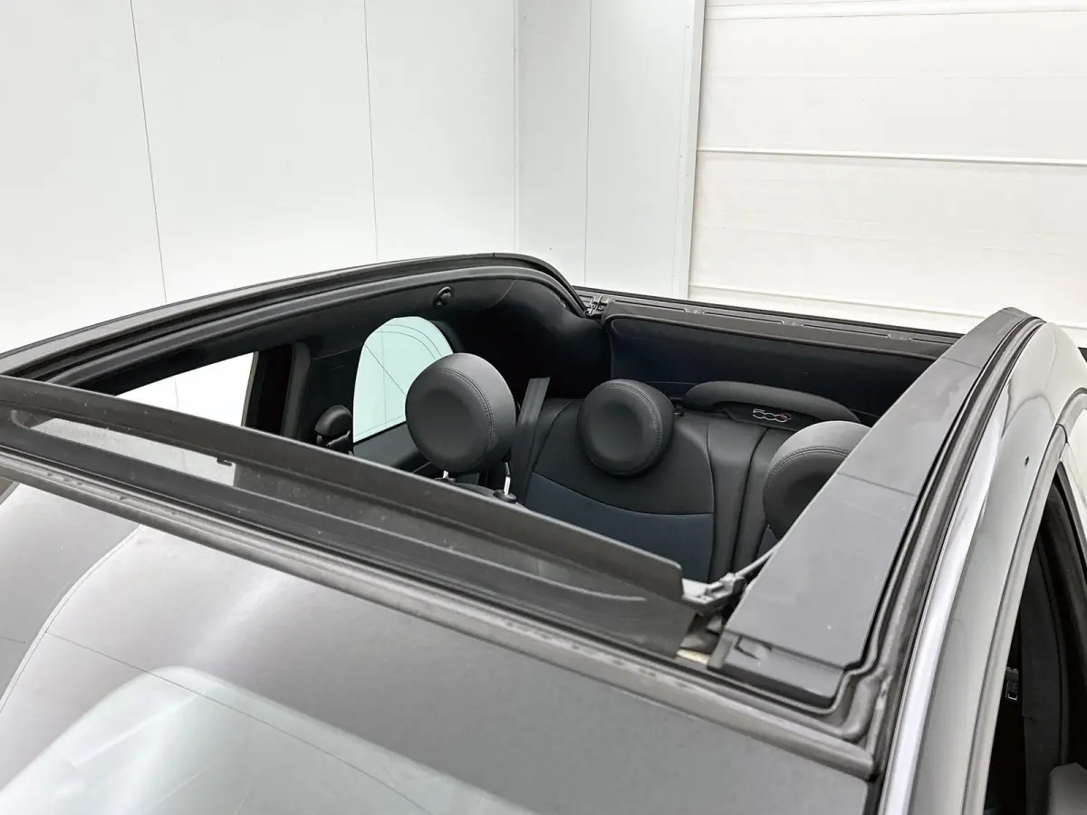 1.0 70pk Launch Edition | Soft-Top | Navigatie | Climate Control | Cruise Control | 16"LMV | Parkeersensoren |