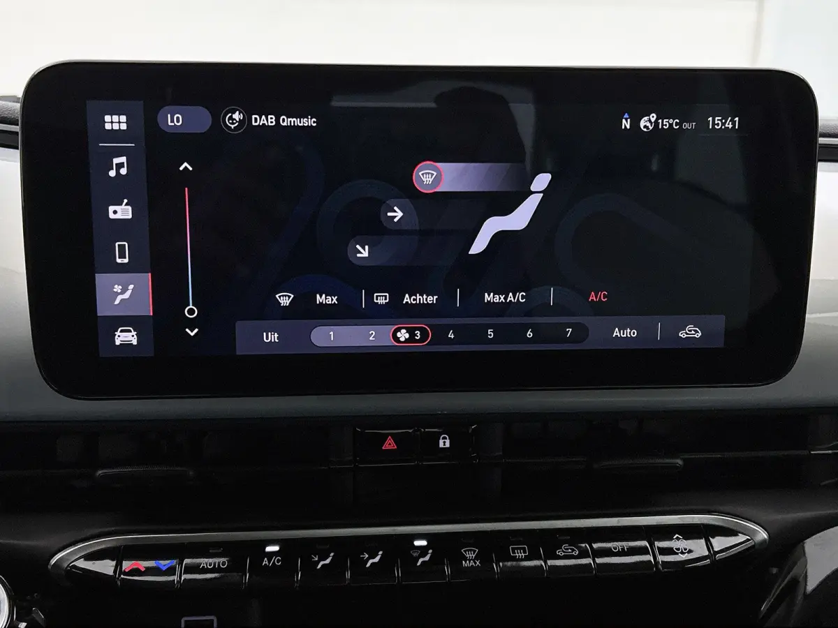 113pk Icon 42 kWh Automaat | Tot 8 Jaar Garantie | Apple Carplay/Android Auto | Airco | 17"LMV | Full-LED |