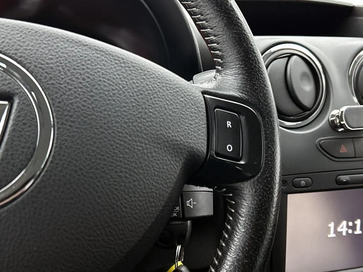 1.2 TCe 4x2 Prestige |  WORDT VERWACHT | TREKHAAK | AIRCO | ACHTERUITRIJCAMERA | NAVIGATIE | CRUISE CONTROL |