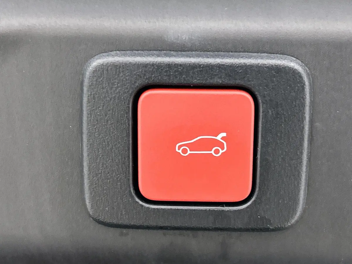 Launch Edition 325pk Dual Motor 73 kWh Automaat | Tot 8 Jaar Garantie | 490km WLTP Actieradius | Navigatie | Panoramisch schuif-kanteldak | 360° camera | Lederen AGR stoel elektrisch+geheug