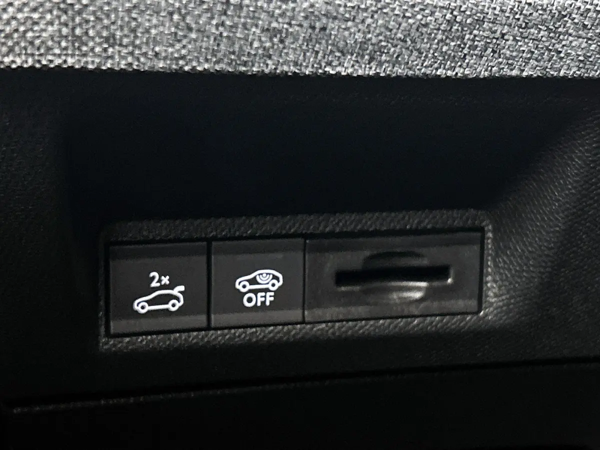 Launch Edition 325pk Dual Motor 73 kWh Automaat | Tot 8 Jaar Garantie | 490km WLTP Actieradius | Navigatie | Panoramisch schuif-kanteldak | 360° camera | Lederen AGR stoel elektrisch+geheug