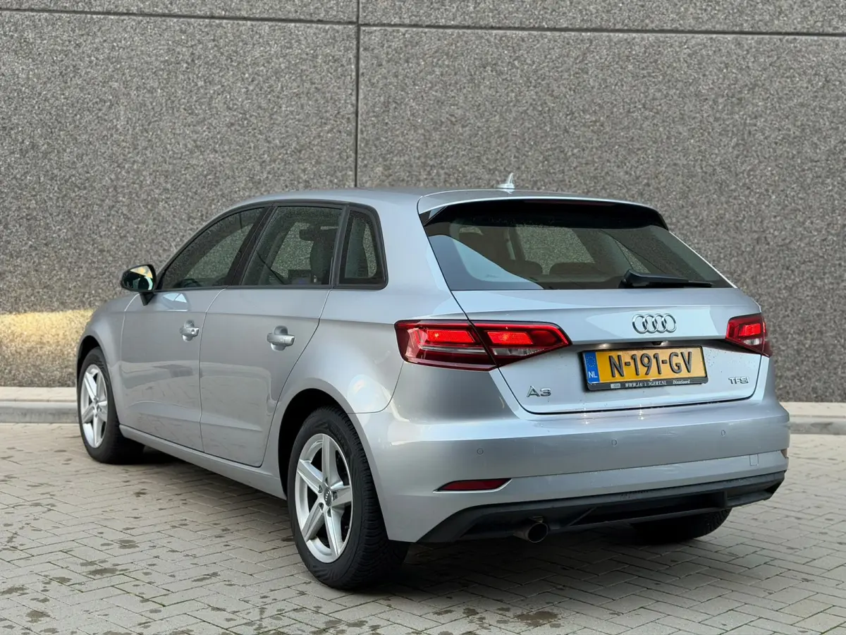 1.0 TFSI Pro Line (CAMERA, PARKEERSENSOREN, DODE HOEK DETECTIE, GOED ONDERHOUDEN, NAVIGATIE, CLIMATE, ETC.)