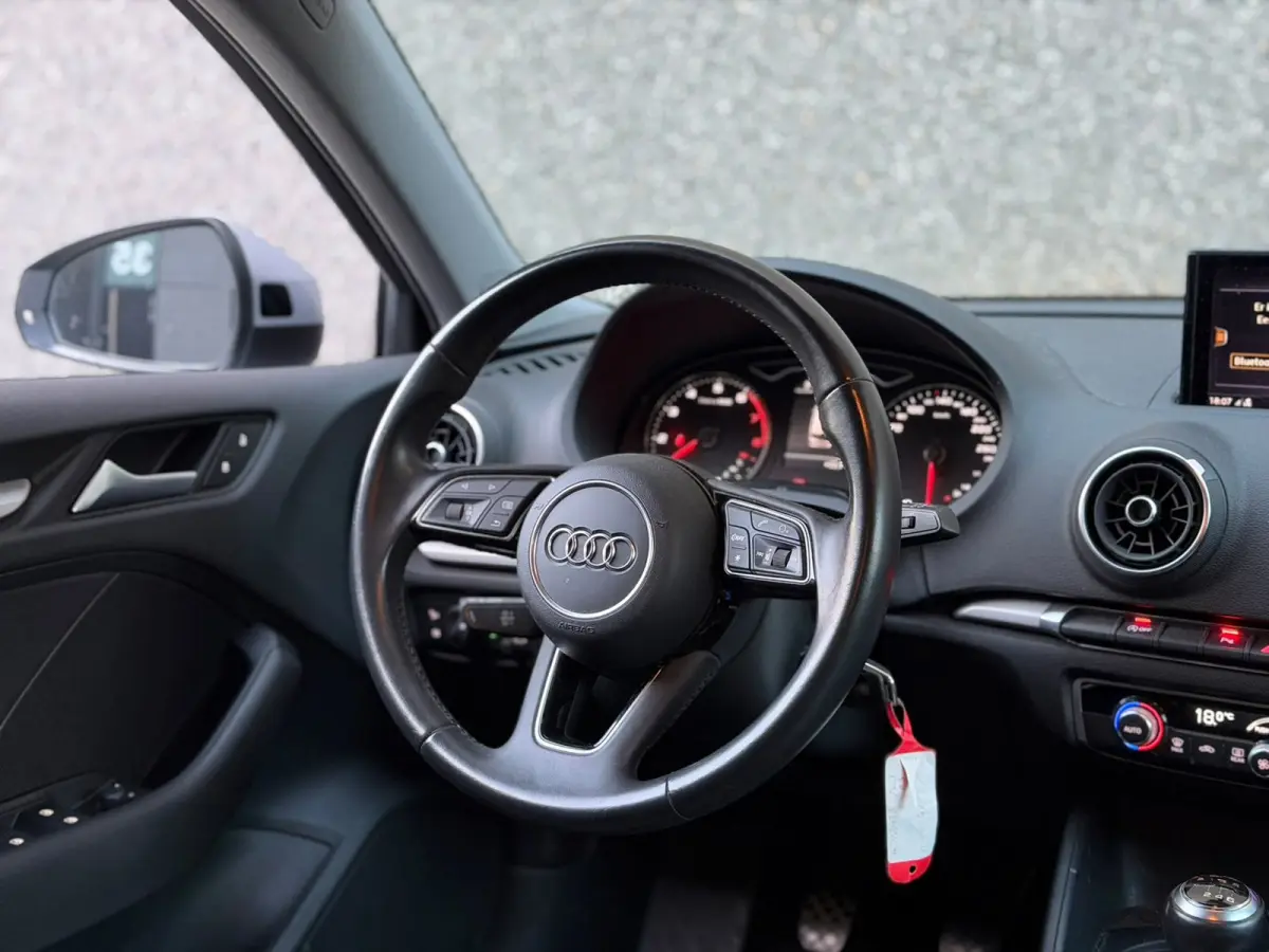 1.0 TFSI Pro Line (CAMERA, PARKEERSENSOREN, DODE HOEK DETECTIE, GOED ONDERHOUDEN, NAVIGATIE, CLIMATE, ETC.)