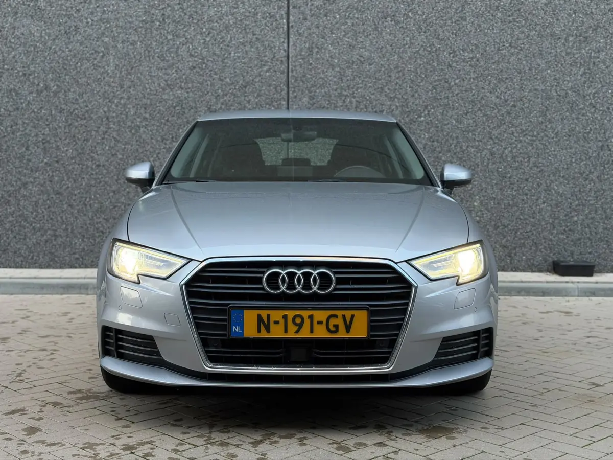 1.0 TFSI Pro Line (CAMERA, PARKEERSENSOREN, DODE HOEK DETECTIE, GOED ONDERHOUDEN, NAVIGATIE, CLIMATE, ETC.)