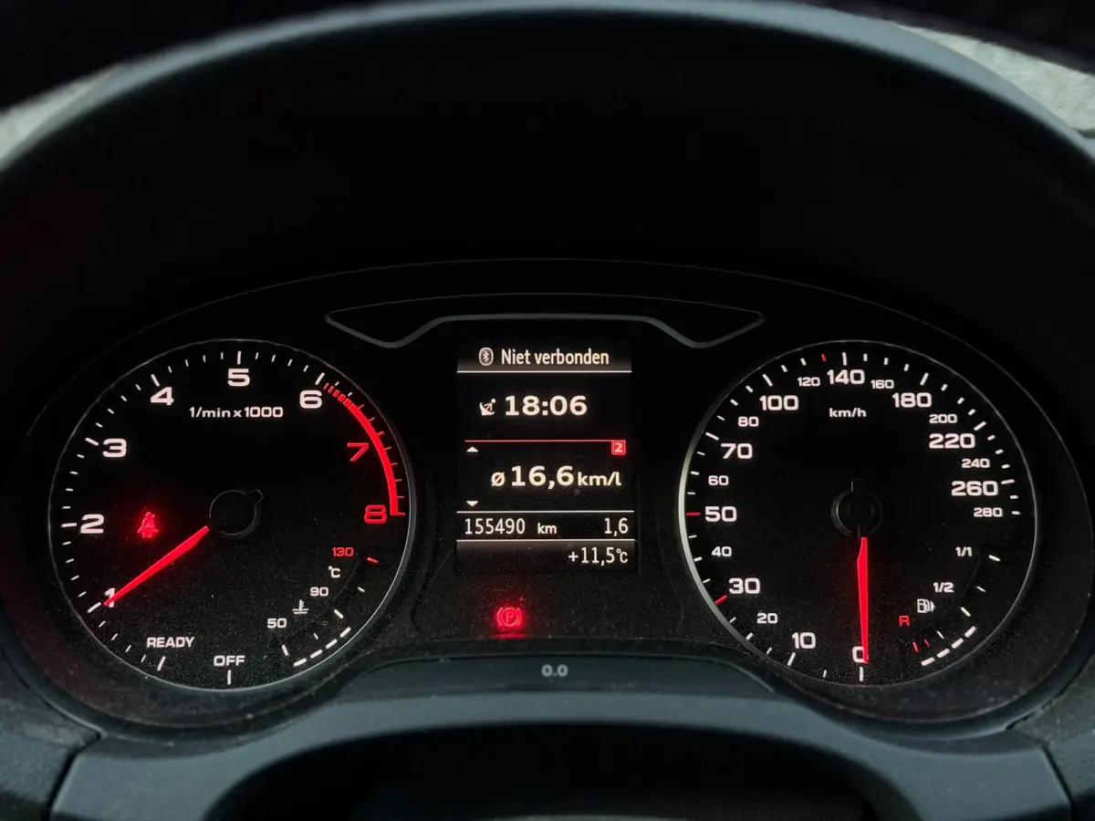 1.0 TFSI Pro Line (CAMERA, PARKEERSENSOREN, DODE HOEK DETECTIE, GOED ONDERHOUDEN, NAVIGATIE, CLIMATE, ETC.)