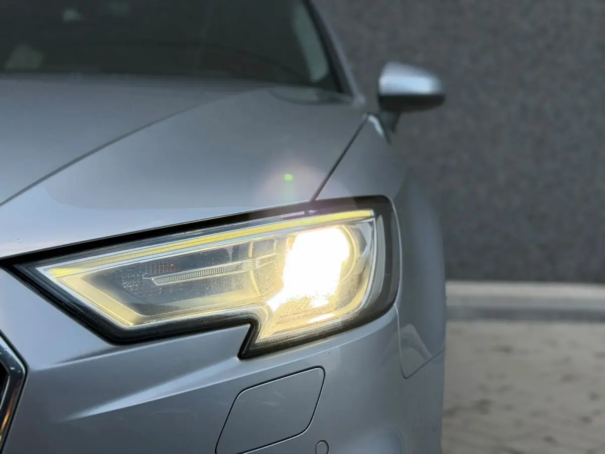1.0 TFSI Pro Line (CAMERA, PARKEERSENSOREN, DODE HOEK DETECTIE, GOED ONDERHOUDEN, NAVIGATIE, CLIMATE, ETC.)